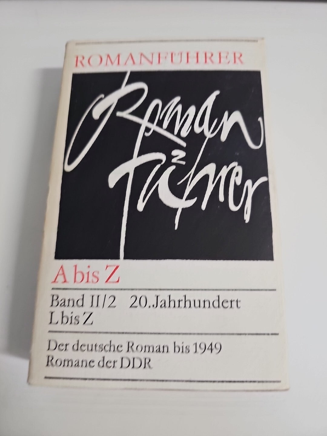 EB686 Romanführer A Bis Z| Band 2, 20. Jahrhundert L bis Z0