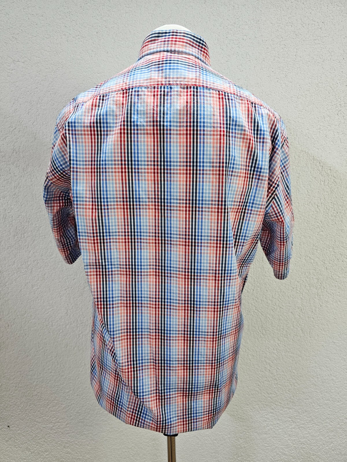 EK57910 Herren Hemd von Mervelis, blau/rot kariert, Gr. L4