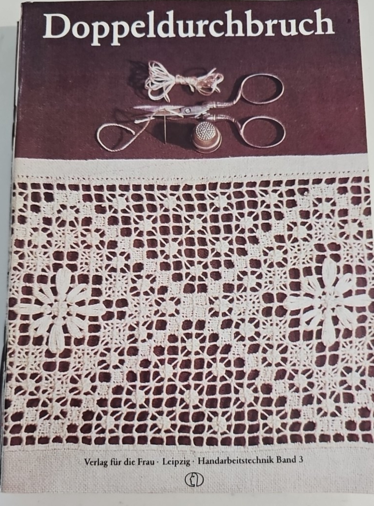 EK2729 Handarbeitstechniken Stricken, Weben, Durchbruch, Häkeln Bunstickerein...11