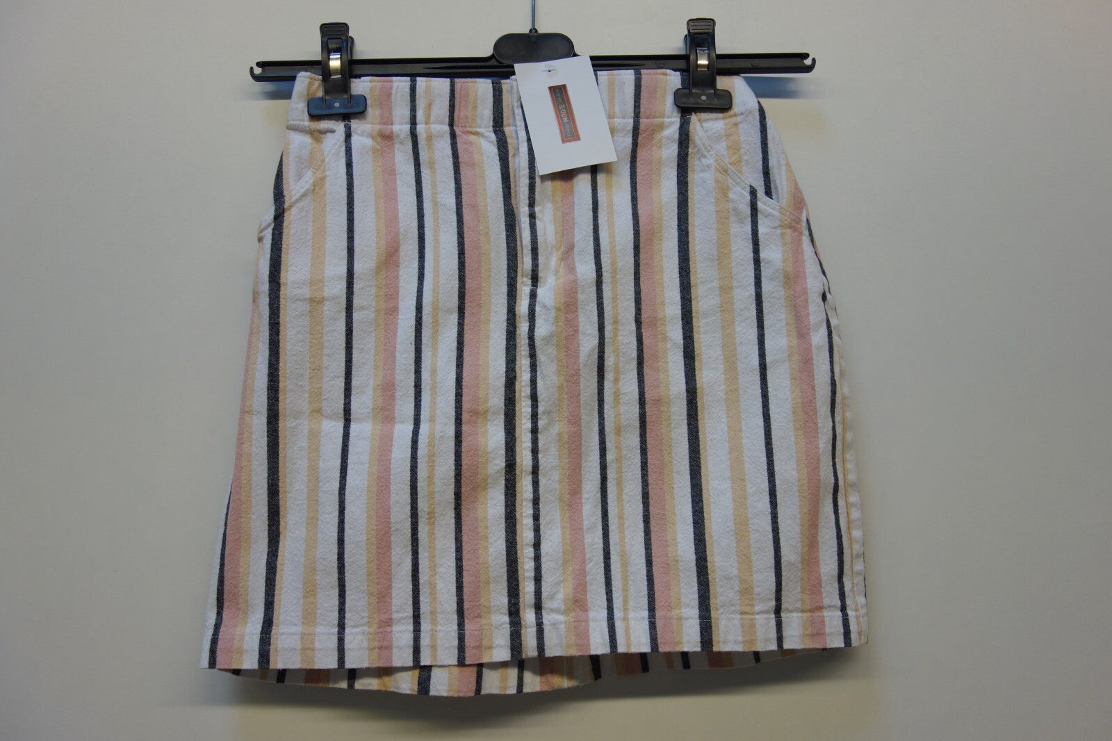 EK2464 Damen Rock von Hollister, gestreift, Gr. XS0