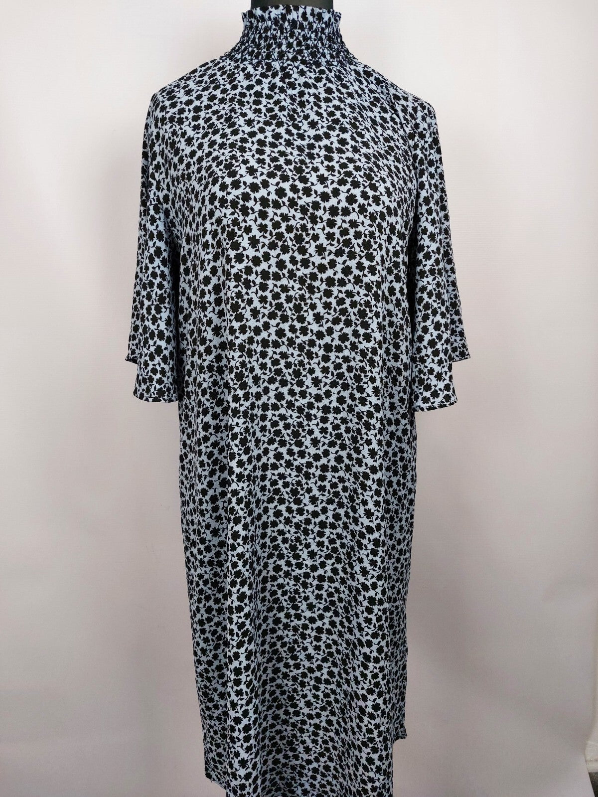EK3914 Damen Kleid von H&M, blau/schwarz, Gr. 420