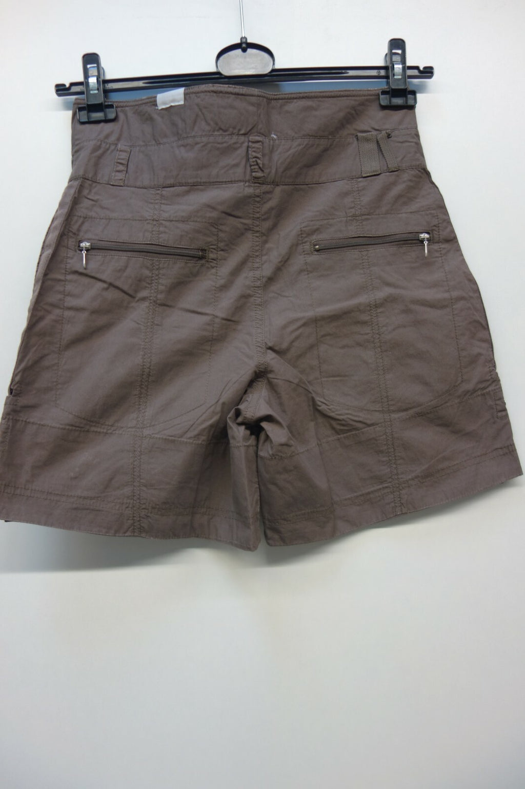 EK1121 Damen Shorts von Nike, braun, Gr. 384