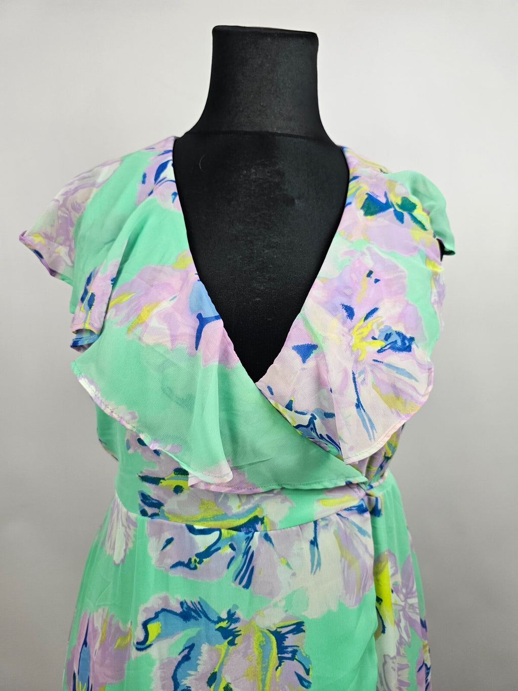 EK5433 Damen Kleid von Vero Moda, grün mit Blumen, Gr. M1
