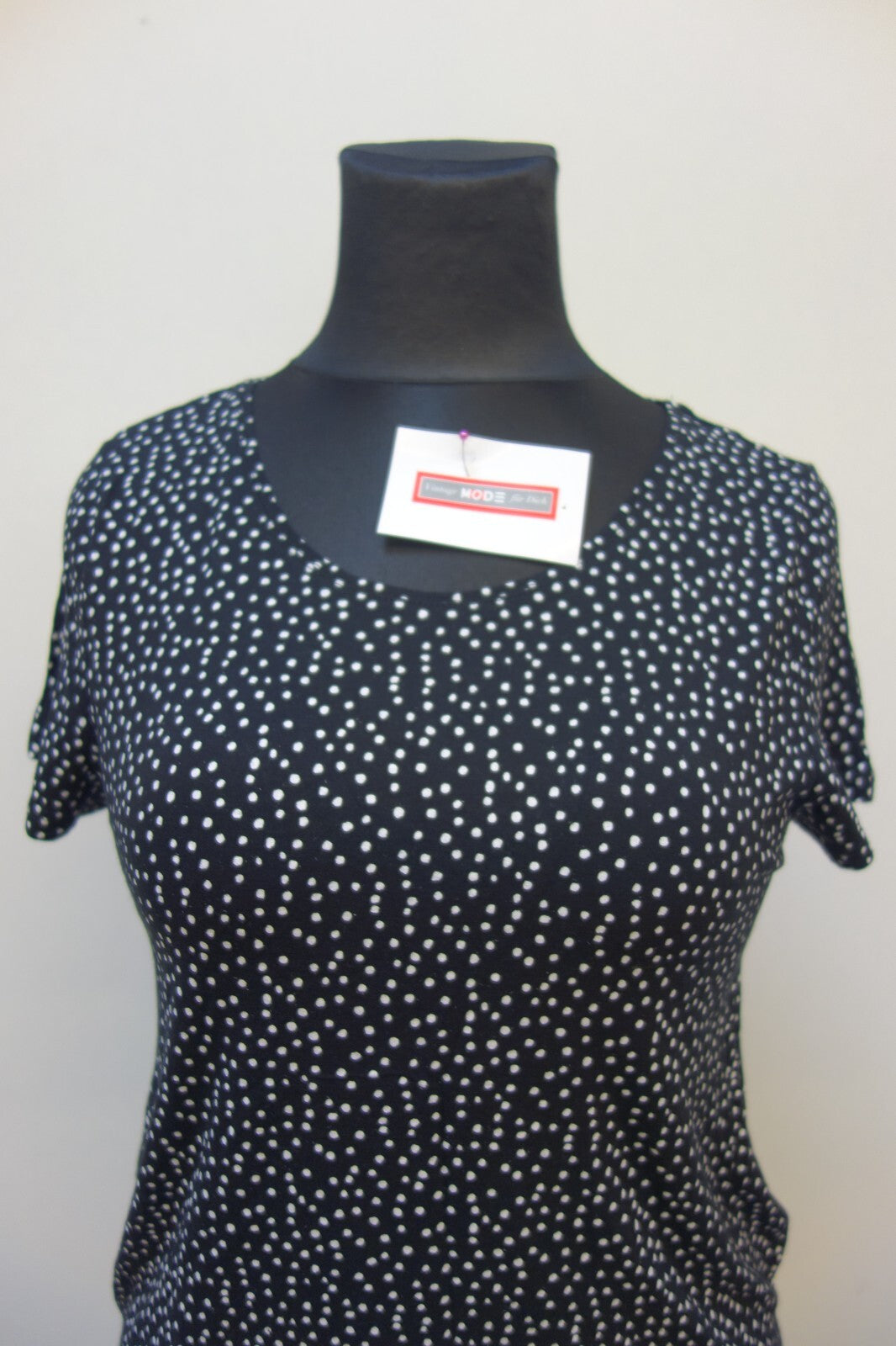 EK3548 Damen T-Shirt von Jake´s, schwarz mit weißen Punkten, Gr. M1