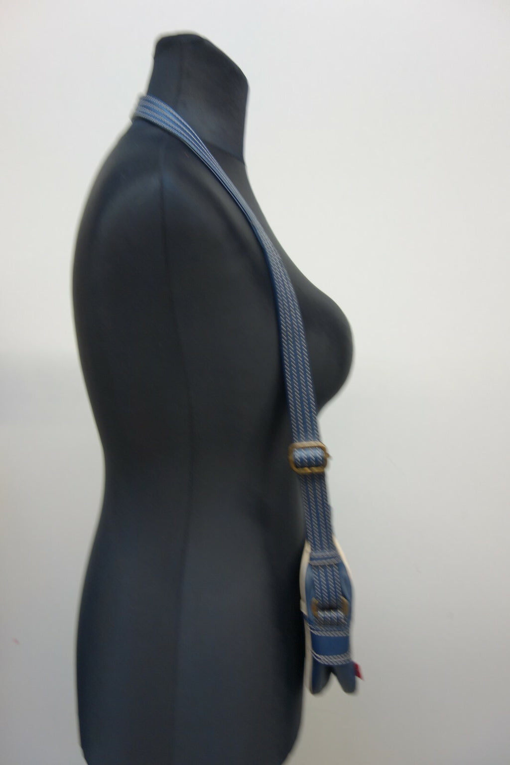 EK0012 Damen kleine Handtasche von Levis, blau2
