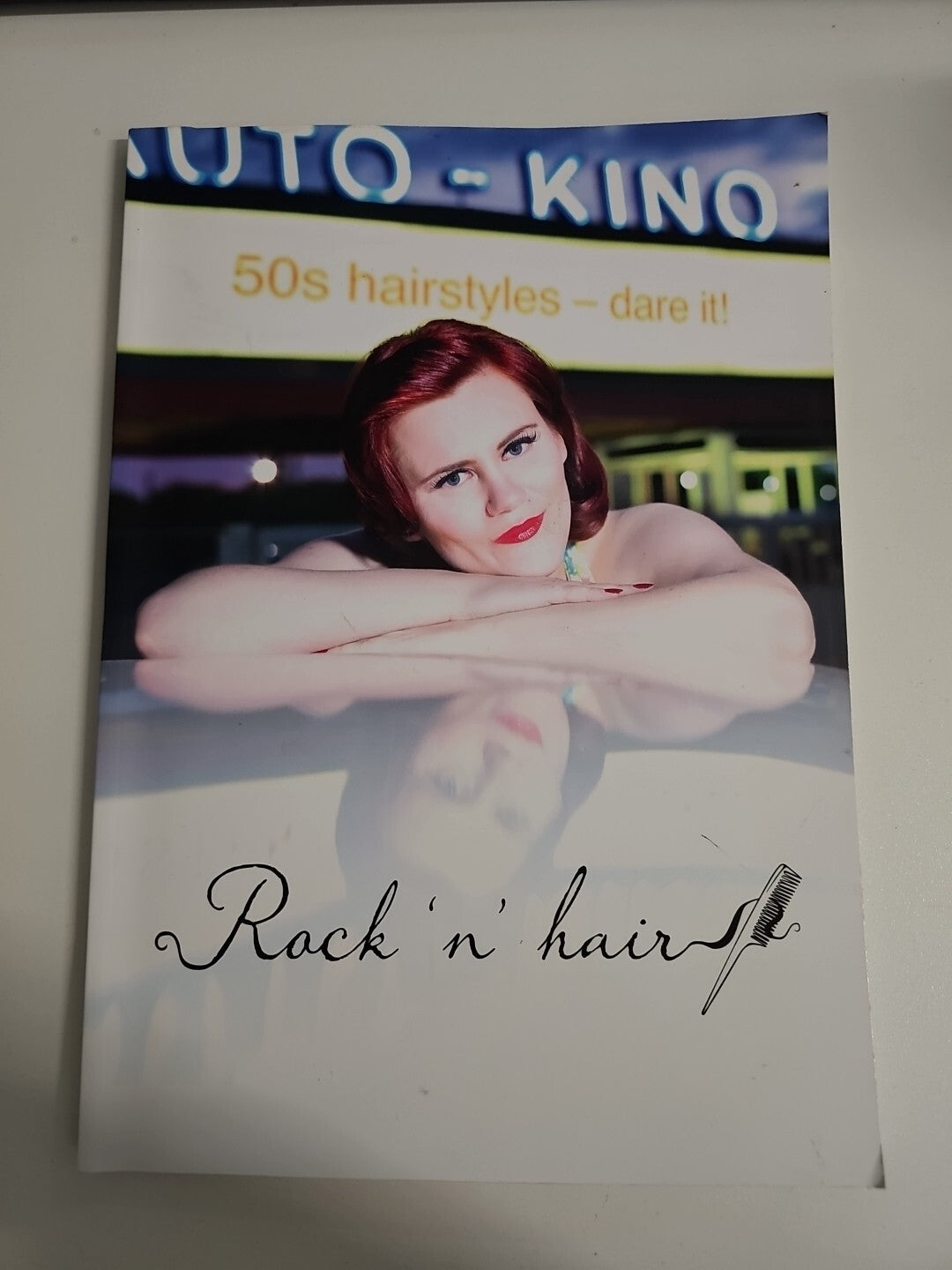 EB949 Rock in hair0