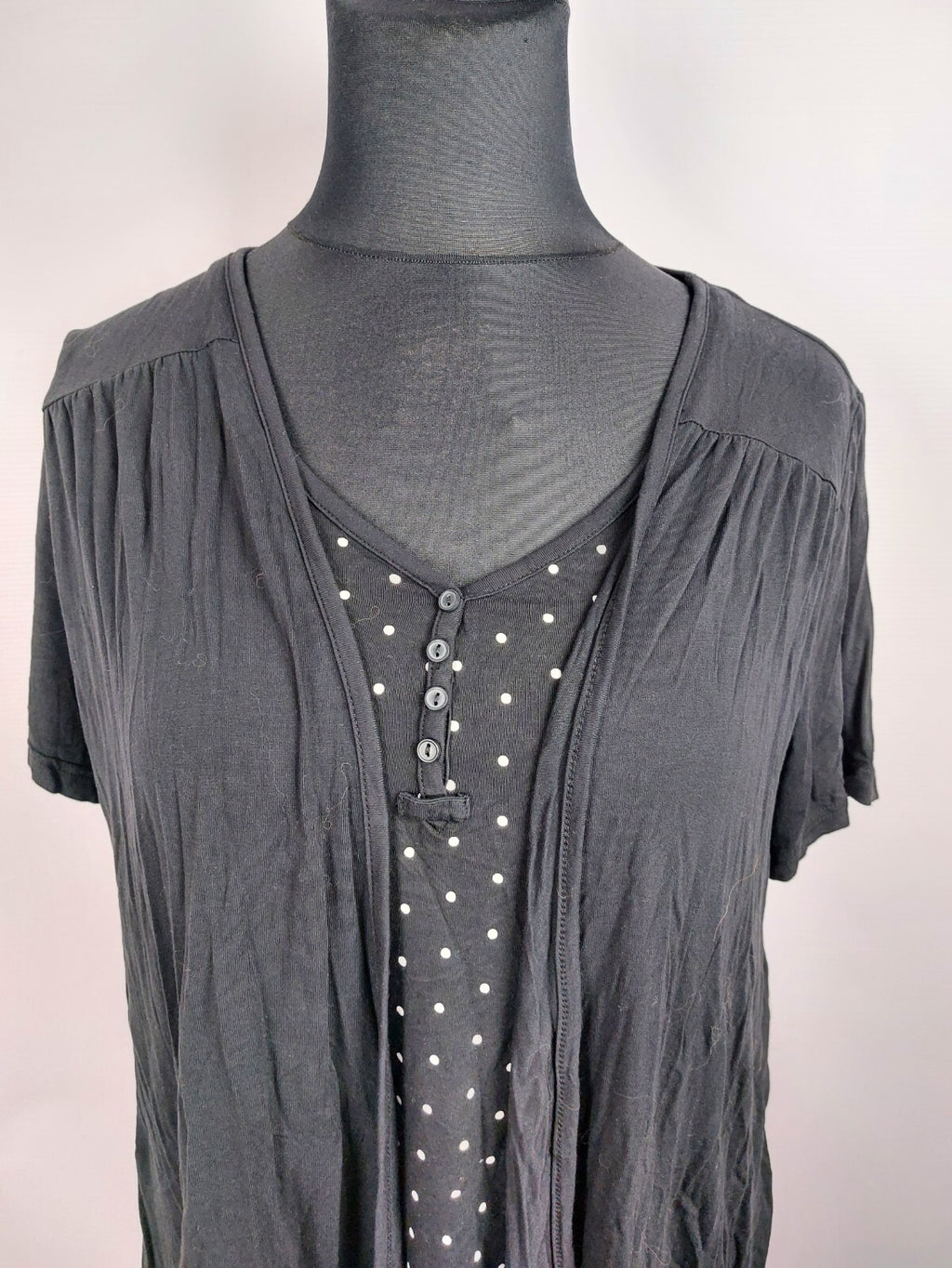 EK0008 Damen Shirt von bpc, schwarz, mit Punkten, Gr. 44/461