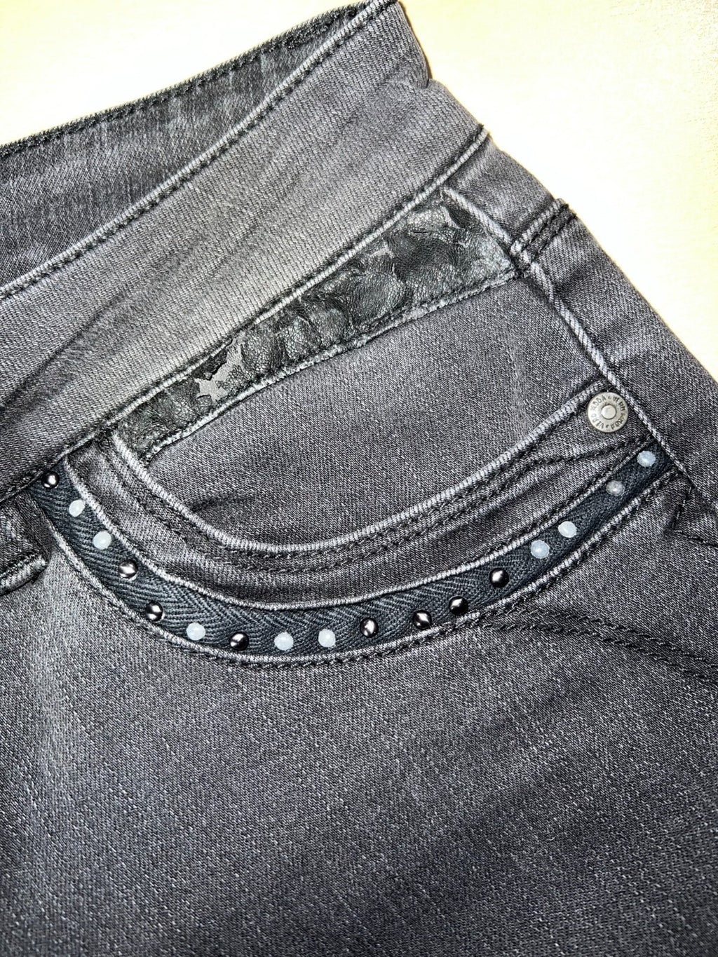 EK3724 Dunkle Damenjeans von Vero Moda 4