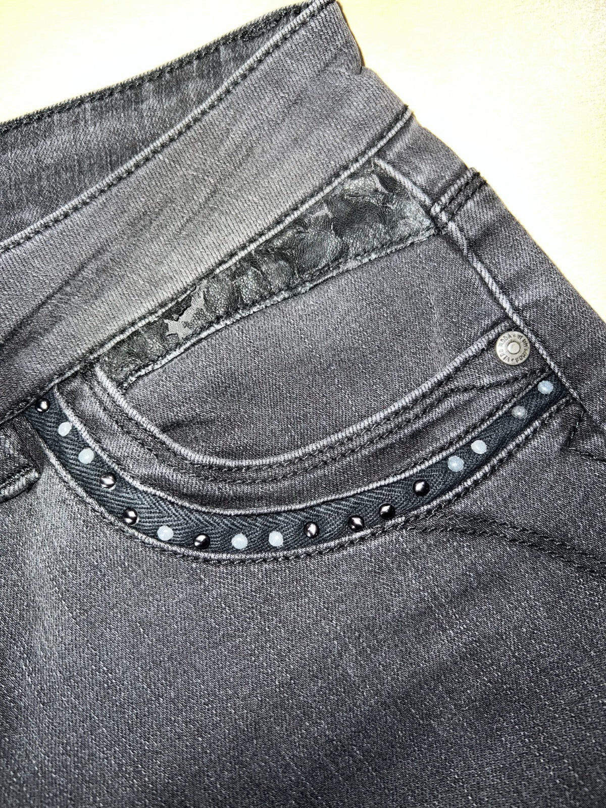 EK3724 Dunkle Damenjeans von Vero Moda 4