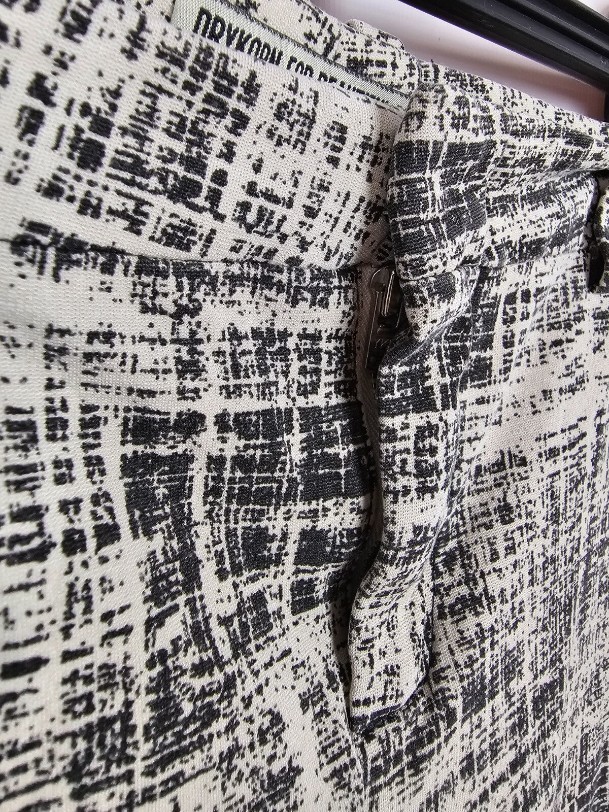 EK5474 Damen Stoffhose von Drykorn, grau/schwarz, Gr. 343