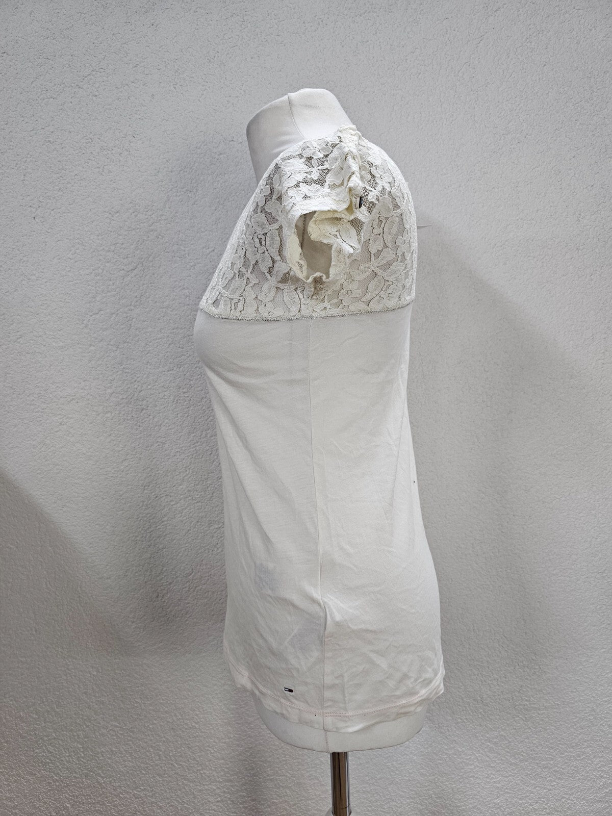 EK6195 Damen T-Shirt von Hilfiger, creme, Gr. S2