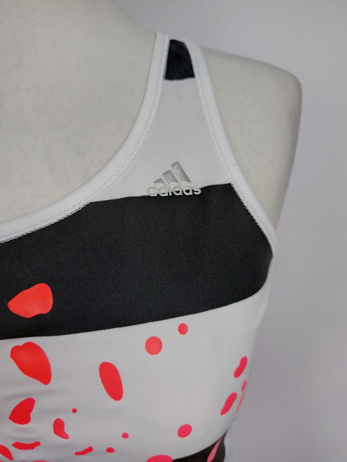 EK0522 Damen Sport Top von Adidas, schwarz/weiß/pink, Gr. XS2