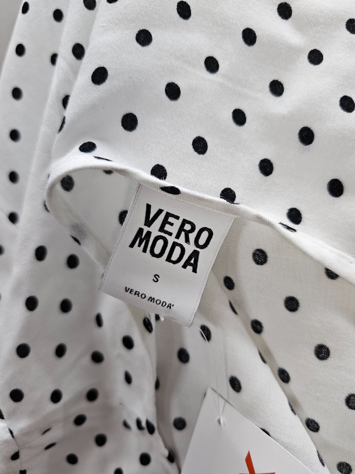 EK6204 Damen T-Shirt von Vero Moda, weiß, schwarz gepunktet, Gr. S4