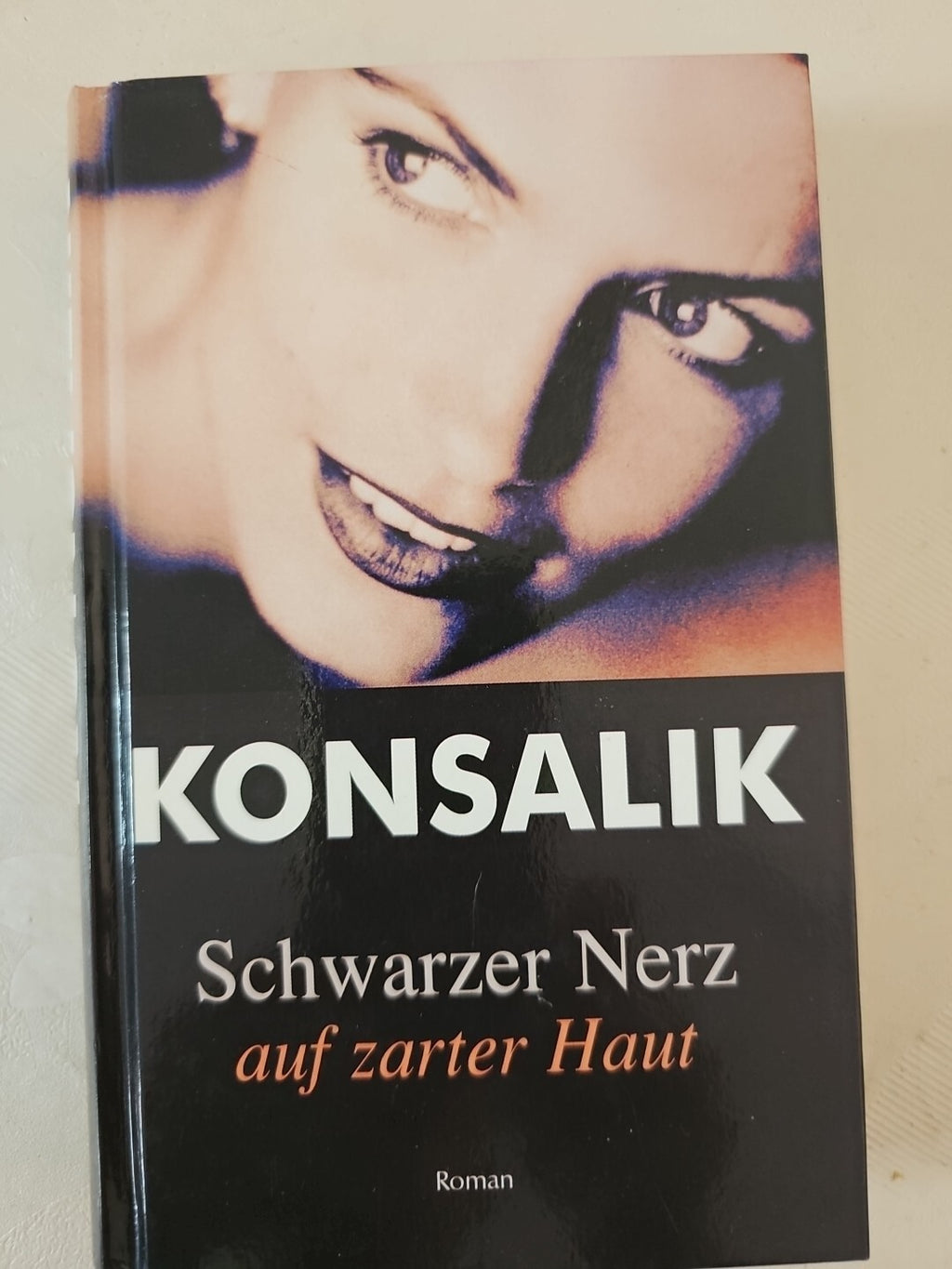 EB 118 Schwarzer Nerz auf zarter Haut   von Heinz G. Konsalik   KONSALIK0