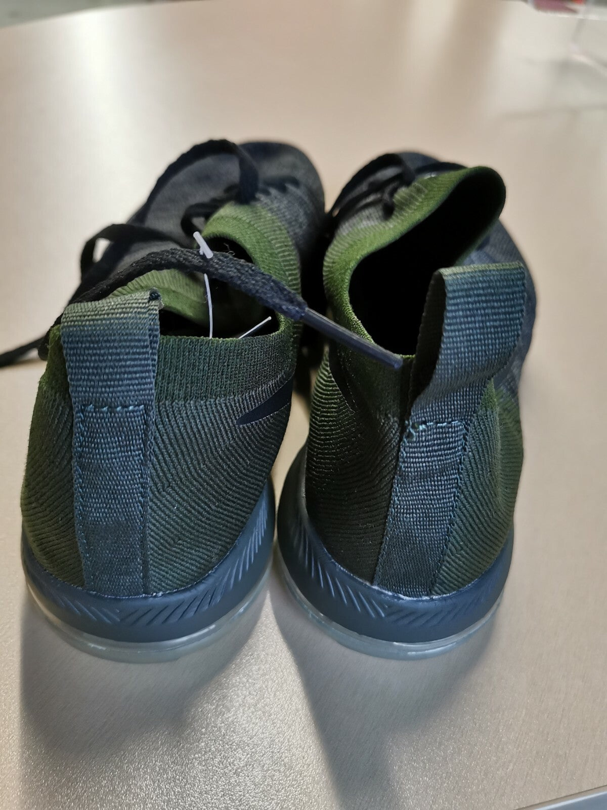 ES0065 Damen Sneaker von Nike, grün und grau, 37,54