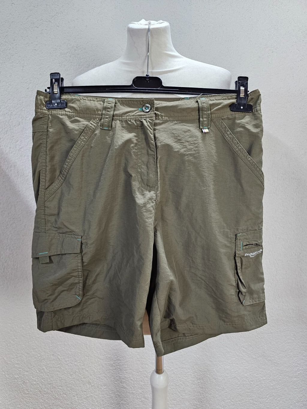 EK6081 Damen Shorts von Regatta, grün, Gr.400
