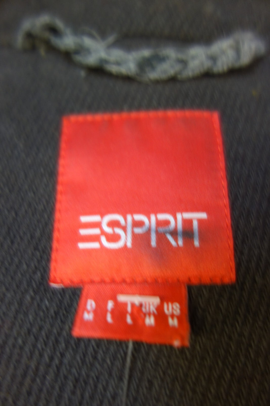 EK3750 Dunkler Damenmantel von Esprit4