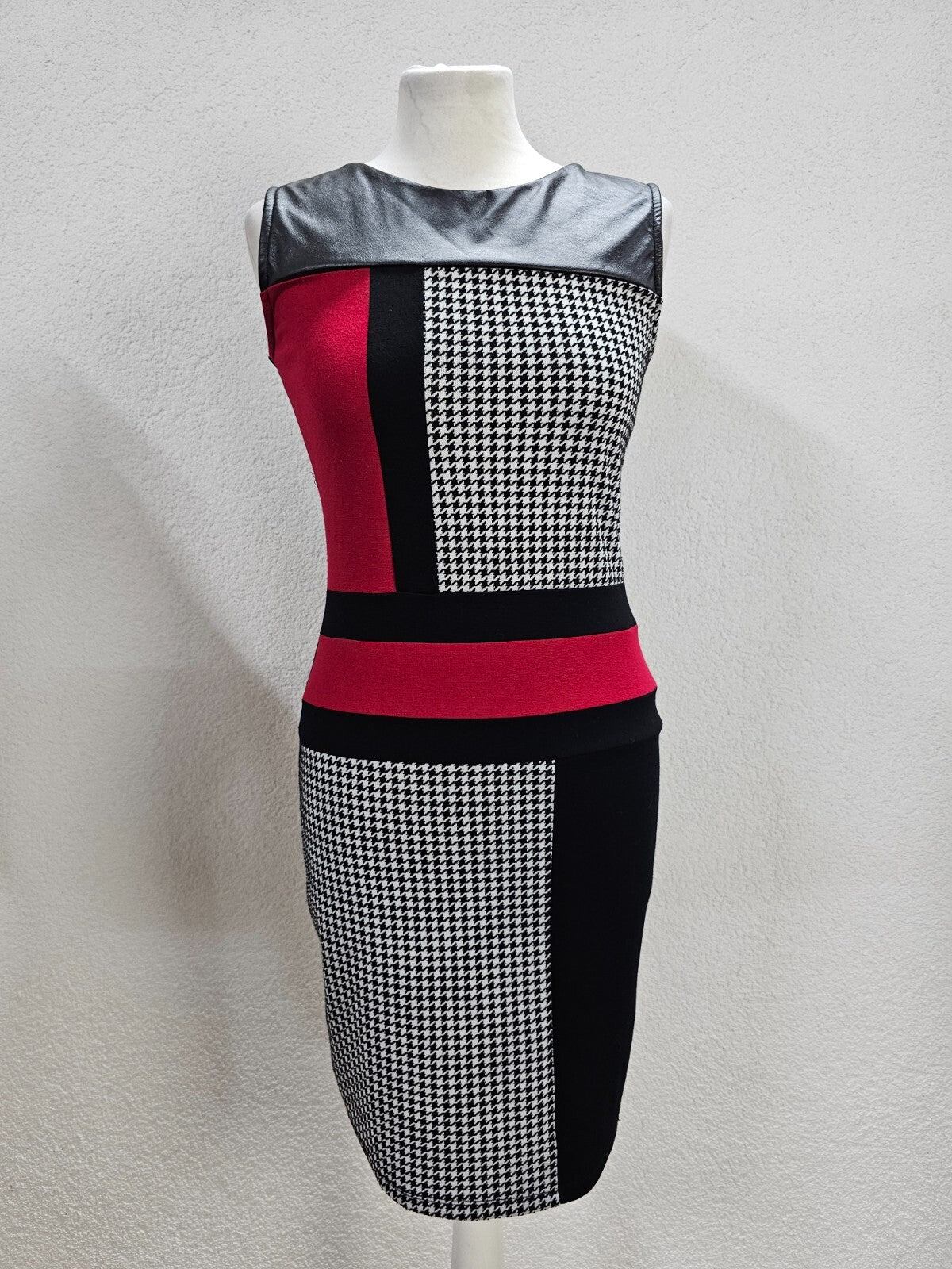 EK6067 Damen Kleid von MXO, schwarz/weiß/rot, Gr. S0