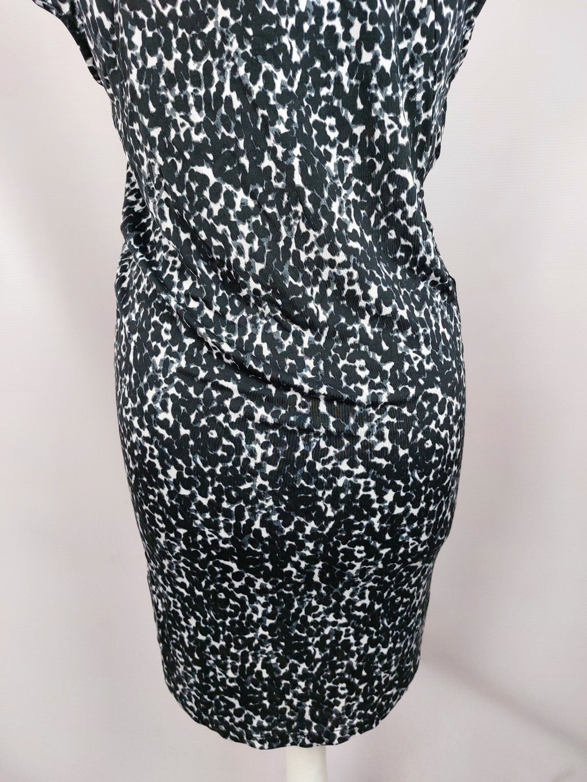 EK4974 Damen Kleid von H&M, schwarz/weiß, Gr. 347