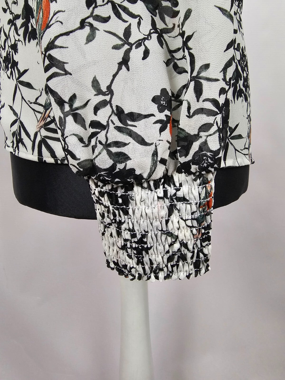 EK5430 Damen Bluse von Yessica C&A, weiß mit grün-rotem Muster, Gr.383