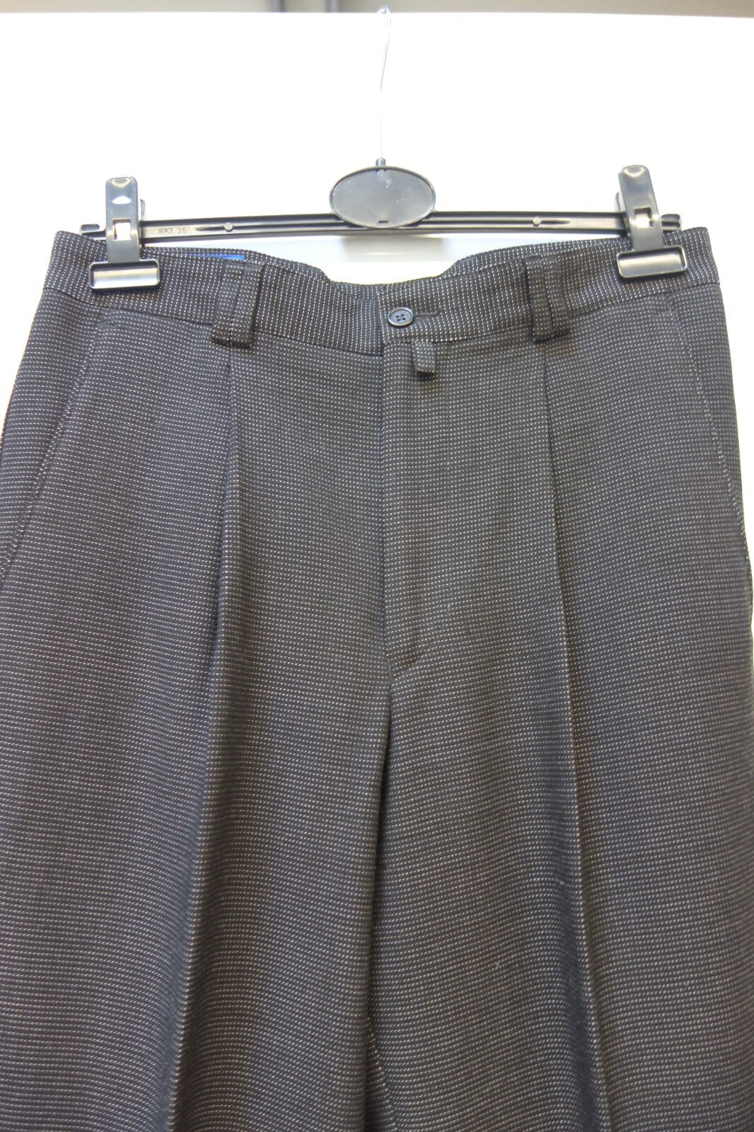 EK3573 Herren Anzug von Rian Rucci, schwarz mit Nadelstreifen, gr. 487