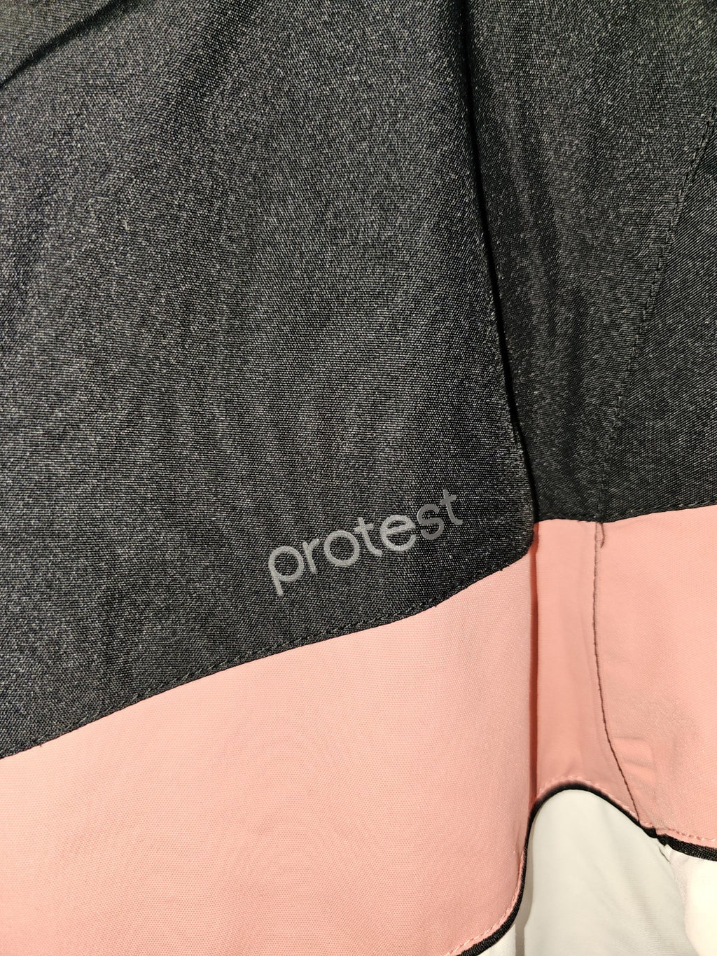 EK8737 Damen Winterjacke von Protest, Mehrfarbig, Gr. XL2