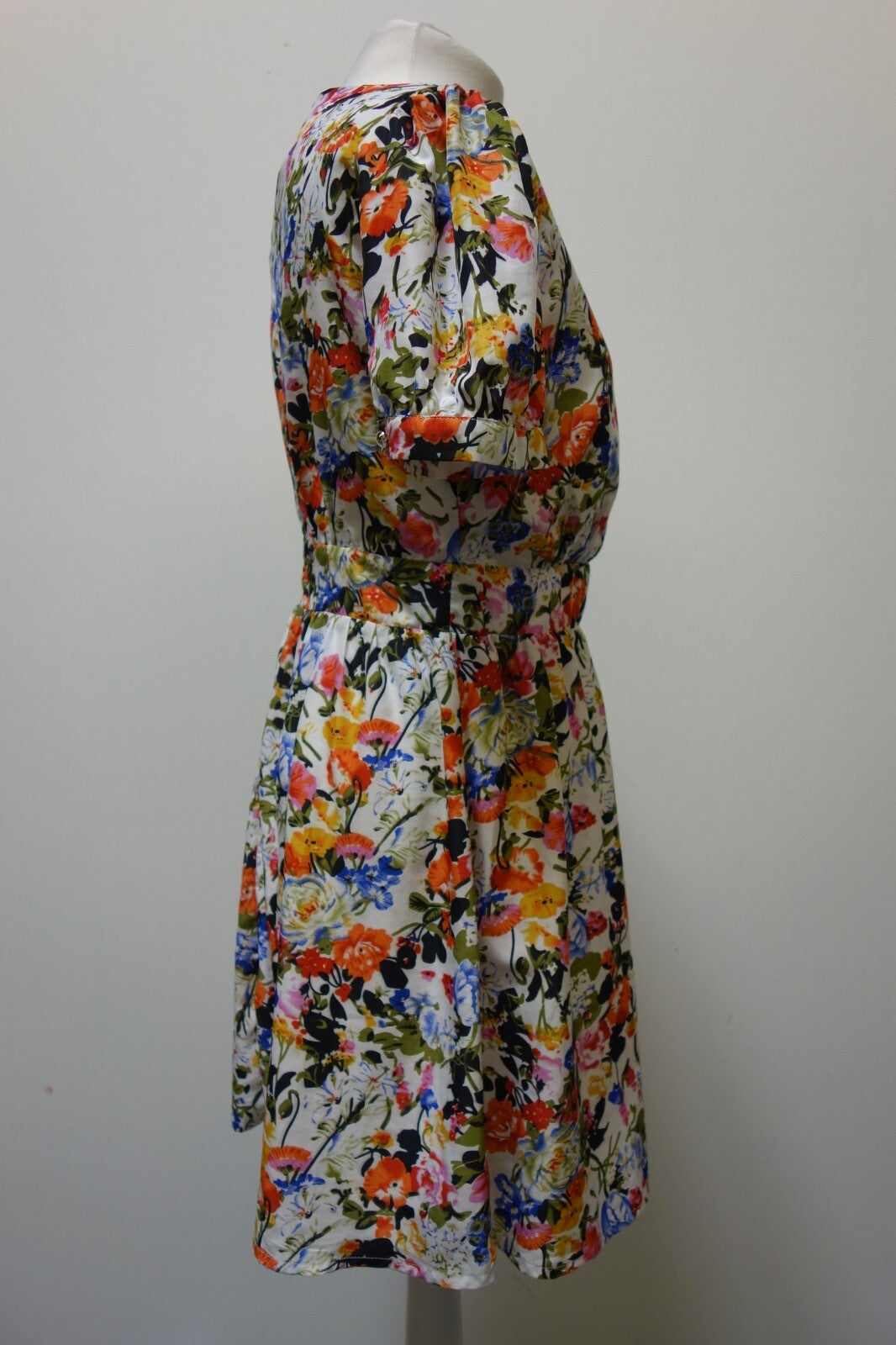 EK1319 Damen Kleid von The Style, geblümt, Gr. L2