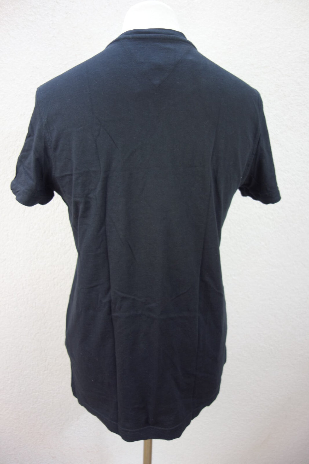 EK4010 Schwarzes Tommy Hilfiger T-Shirt, Gr. M3