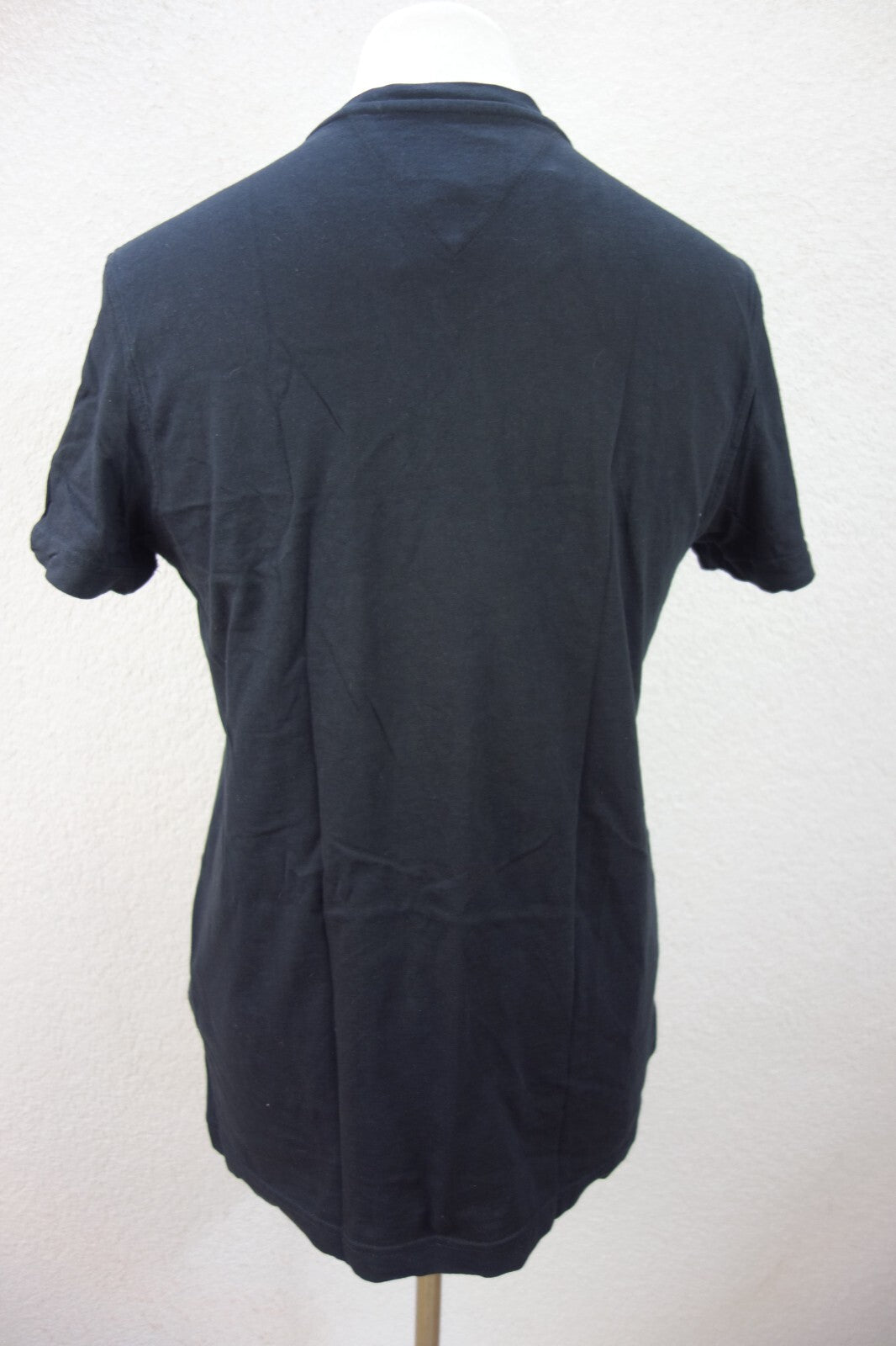 EK4010 Schwarzes Tommy Hilfiger T-Shirt, Gr. M3