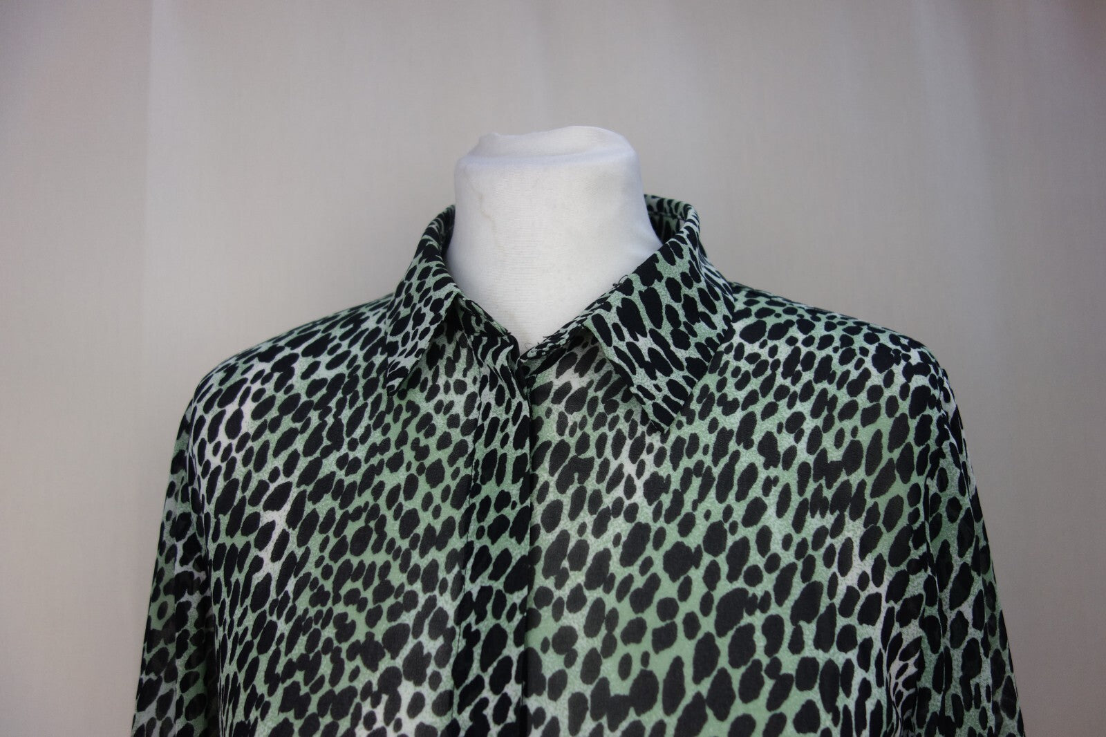 EK3934 Damen Bluse von Vila, grün-schwarz, Gr.M (nach Größentabelle)1