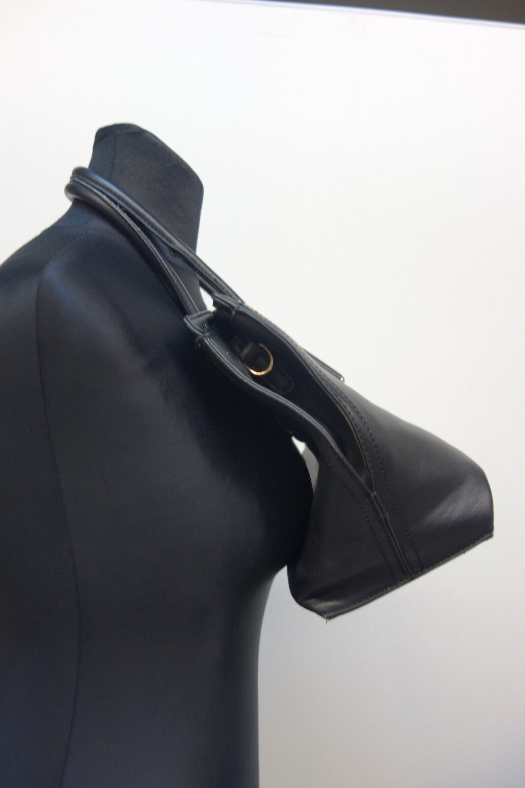 EK2977 Damen Henkeltasche2