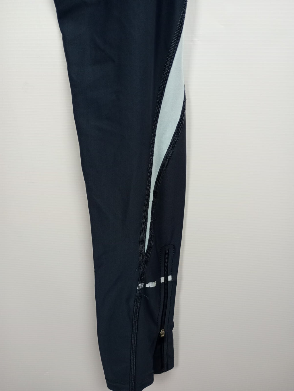 EK3570 Damen Sportleggings von asics, grau/blau, Gr. 389