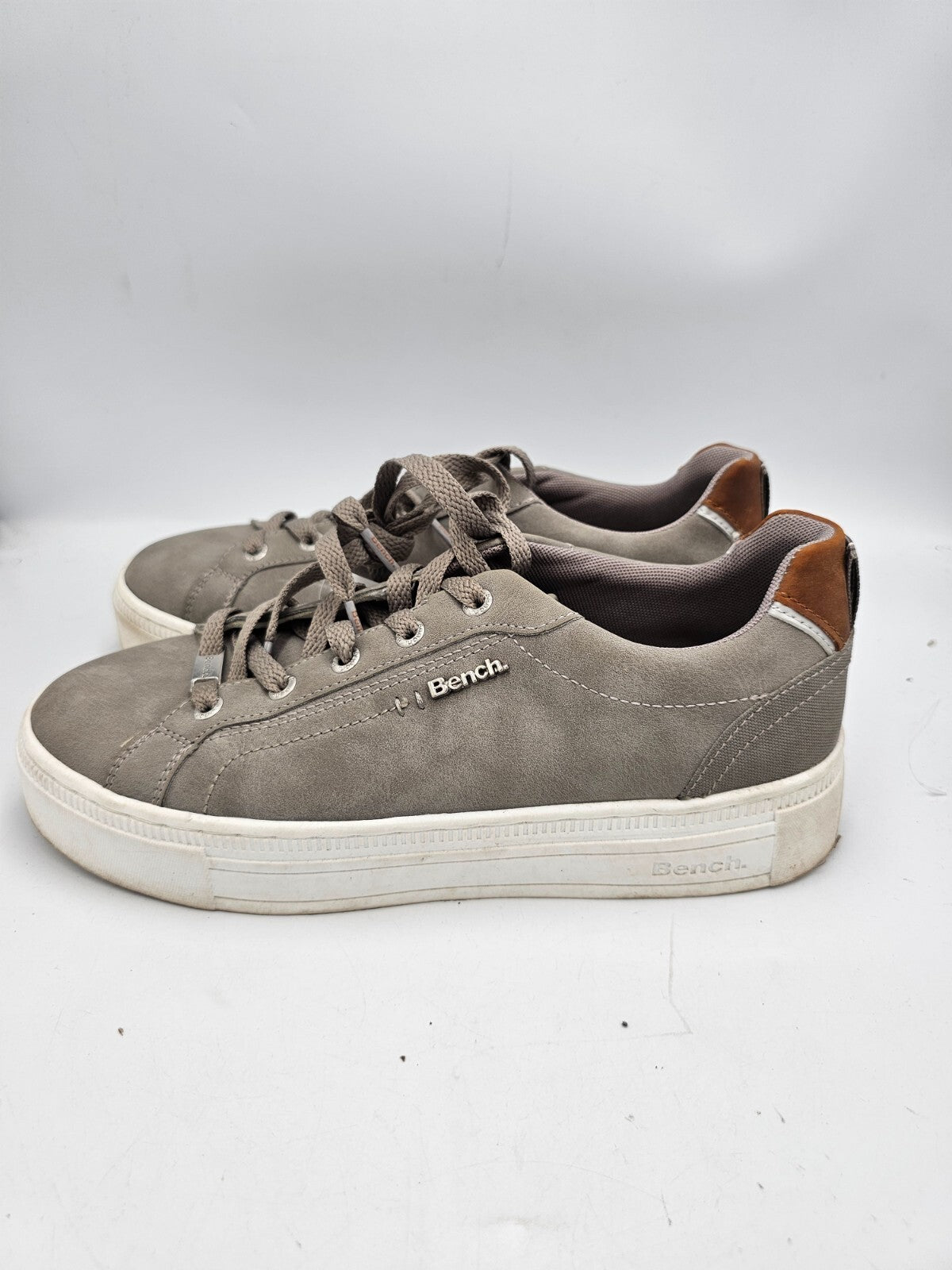 ES0064 Unisex Sneaker von Bench, grau, Gr. 403