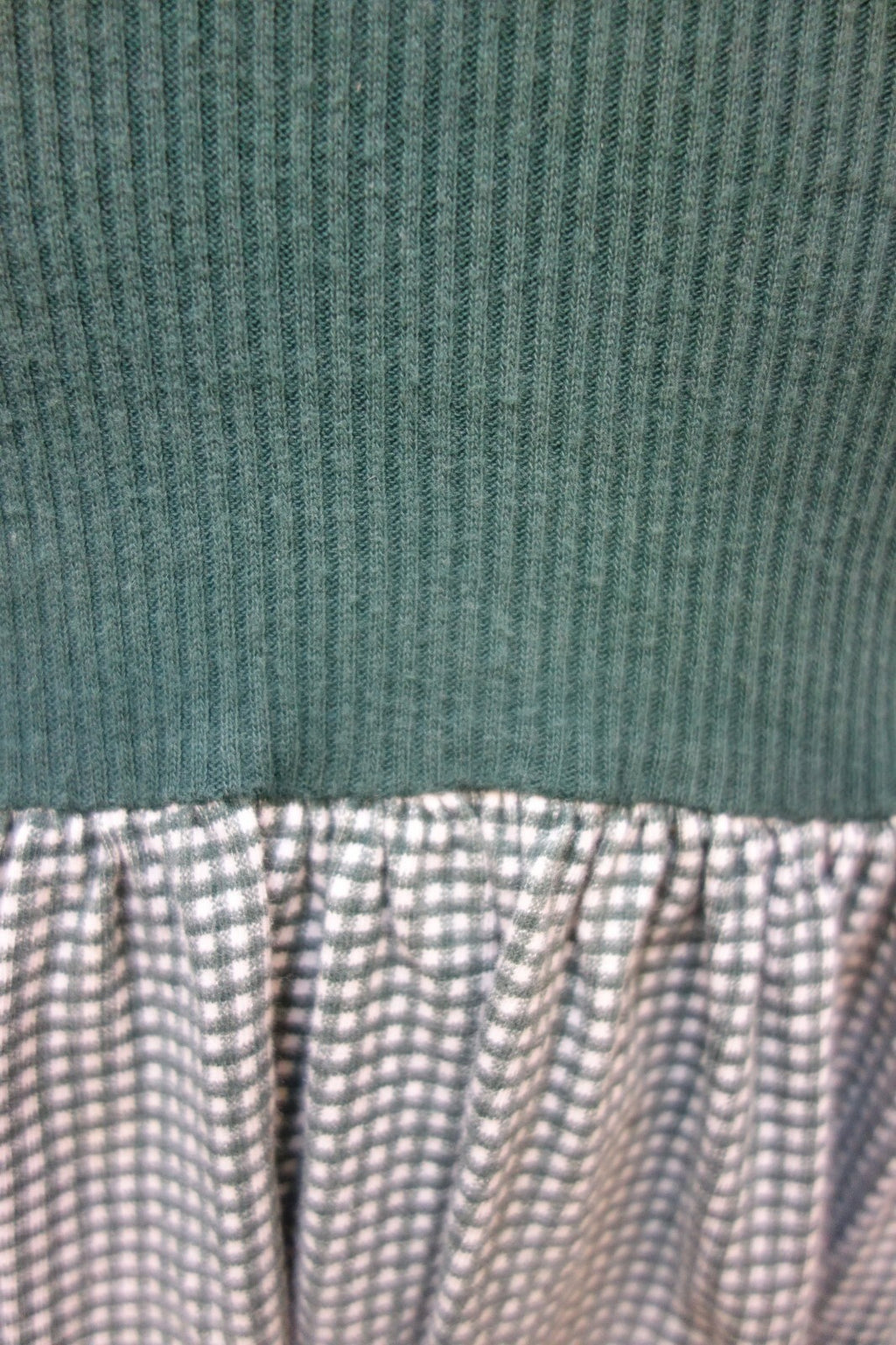 EK0330 Mädchen Kleid von Trigema, grün, GR 1042