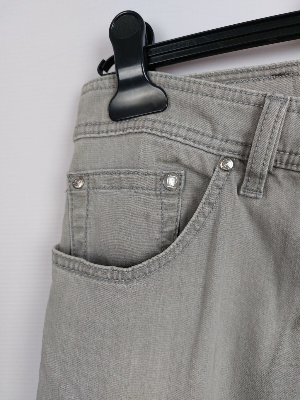 EK4553 Graue Jeans für Herren von Pierre Cardin, Gr. 421