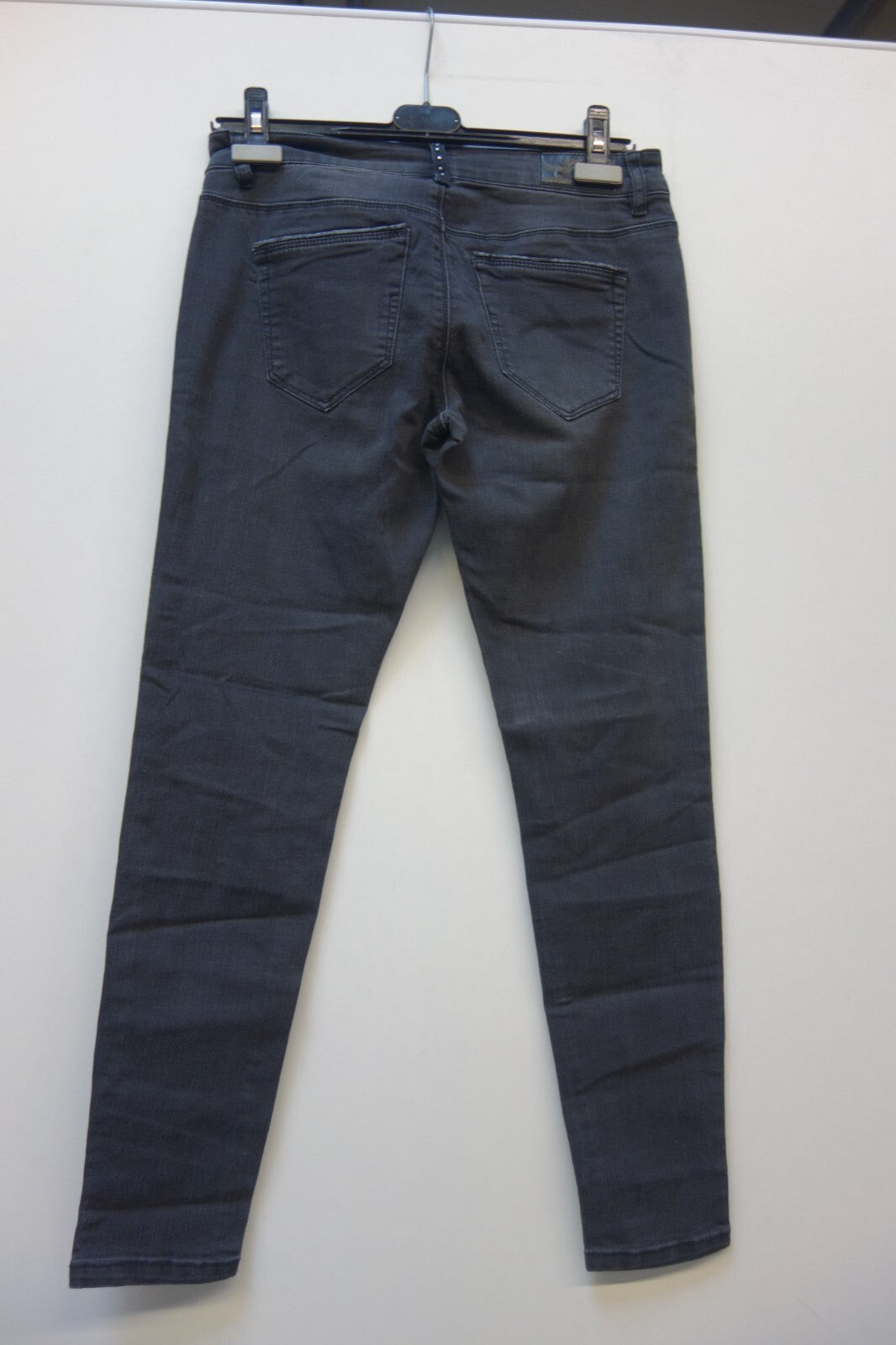 EK3724 Dunkle Damenjeans von Vero Moda 2