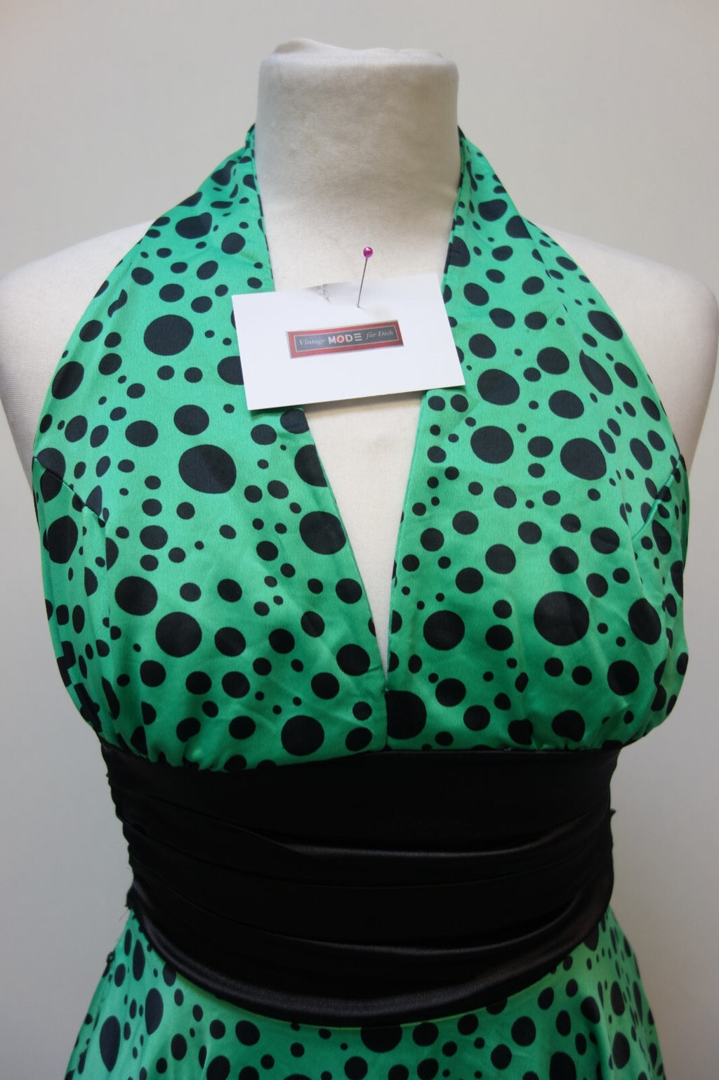 EK3683 Grünes Kleid 1