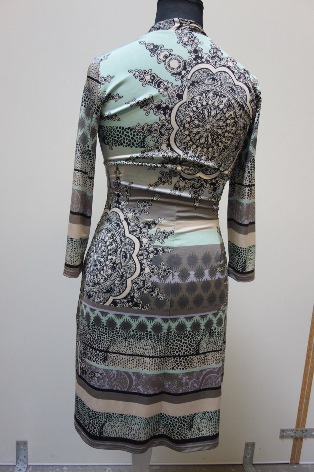 EK2227 Damen Kleid von Gerry Weber, Gr. 383
