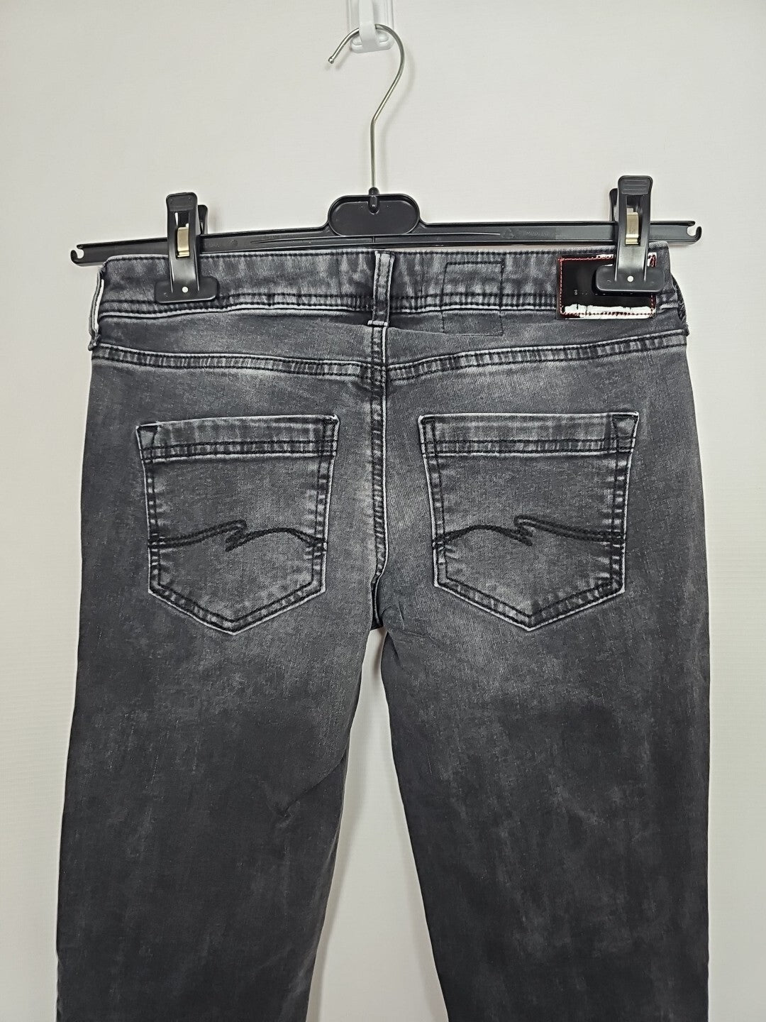EK2708 Damen Jeans Von Lovely Denim, Schwarz, Gr. 243