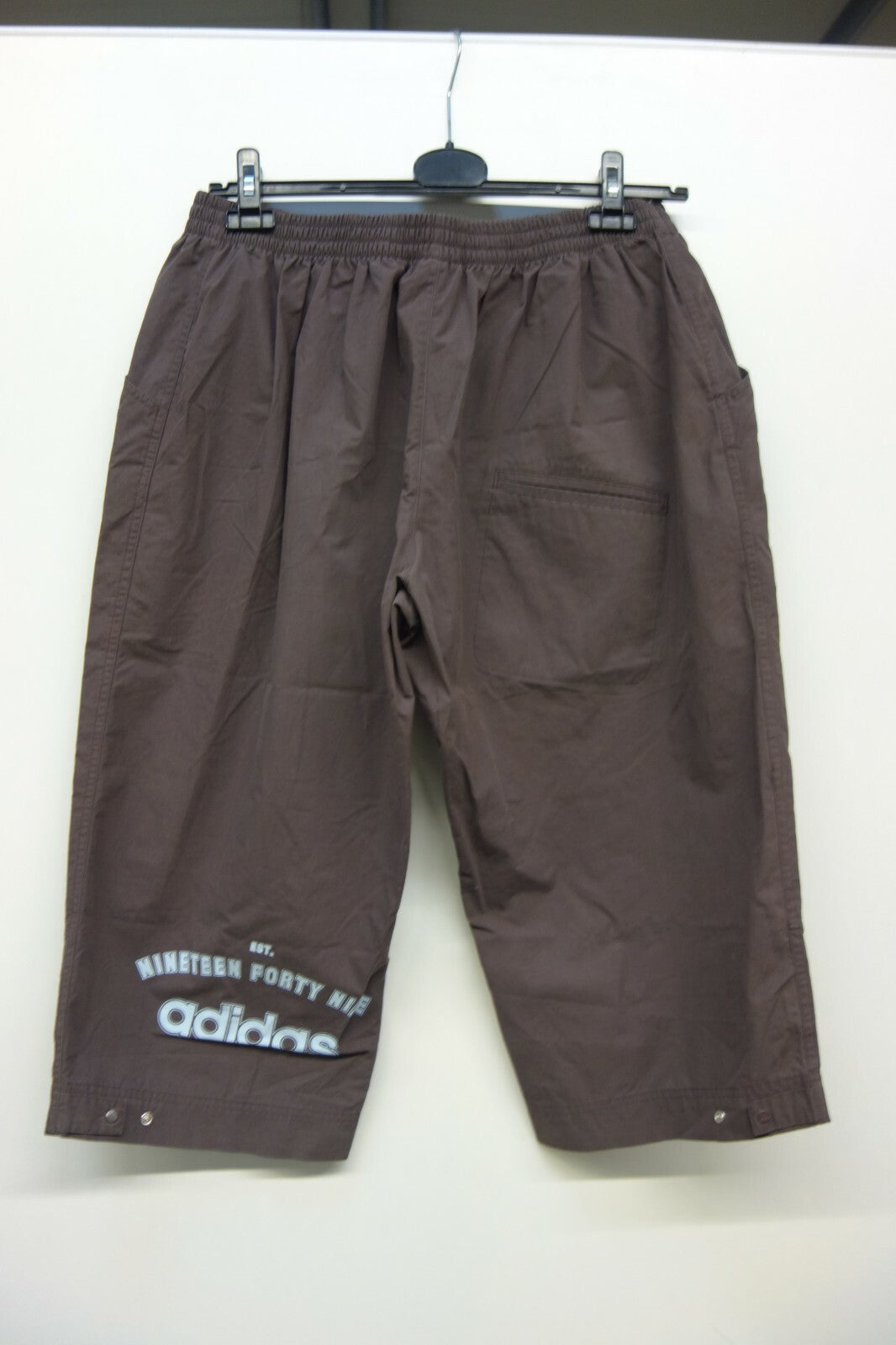 EK1101 Herren Hose von adidas, braun, Gr. M6
