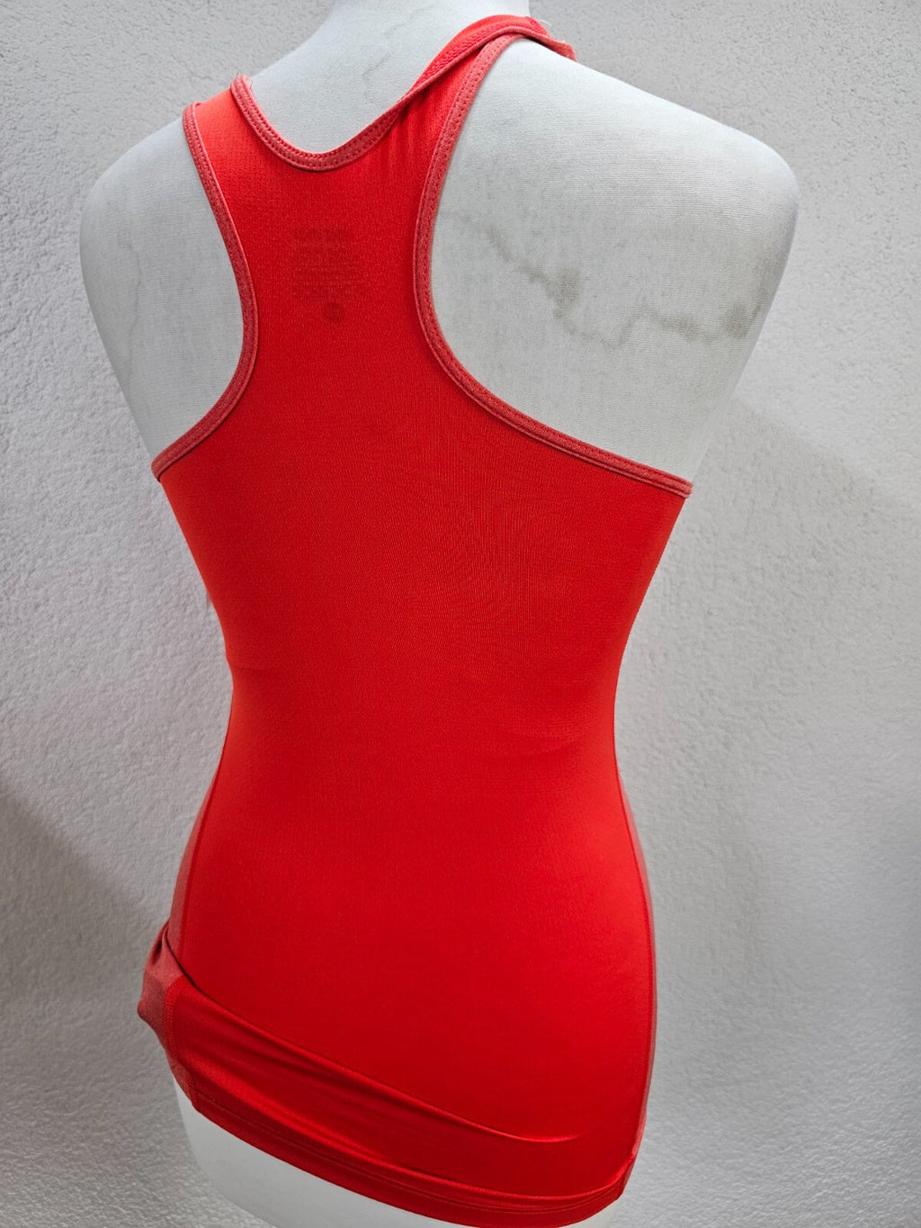EK5294 Damen Sporttop von Nike, rot, Gr.XS3