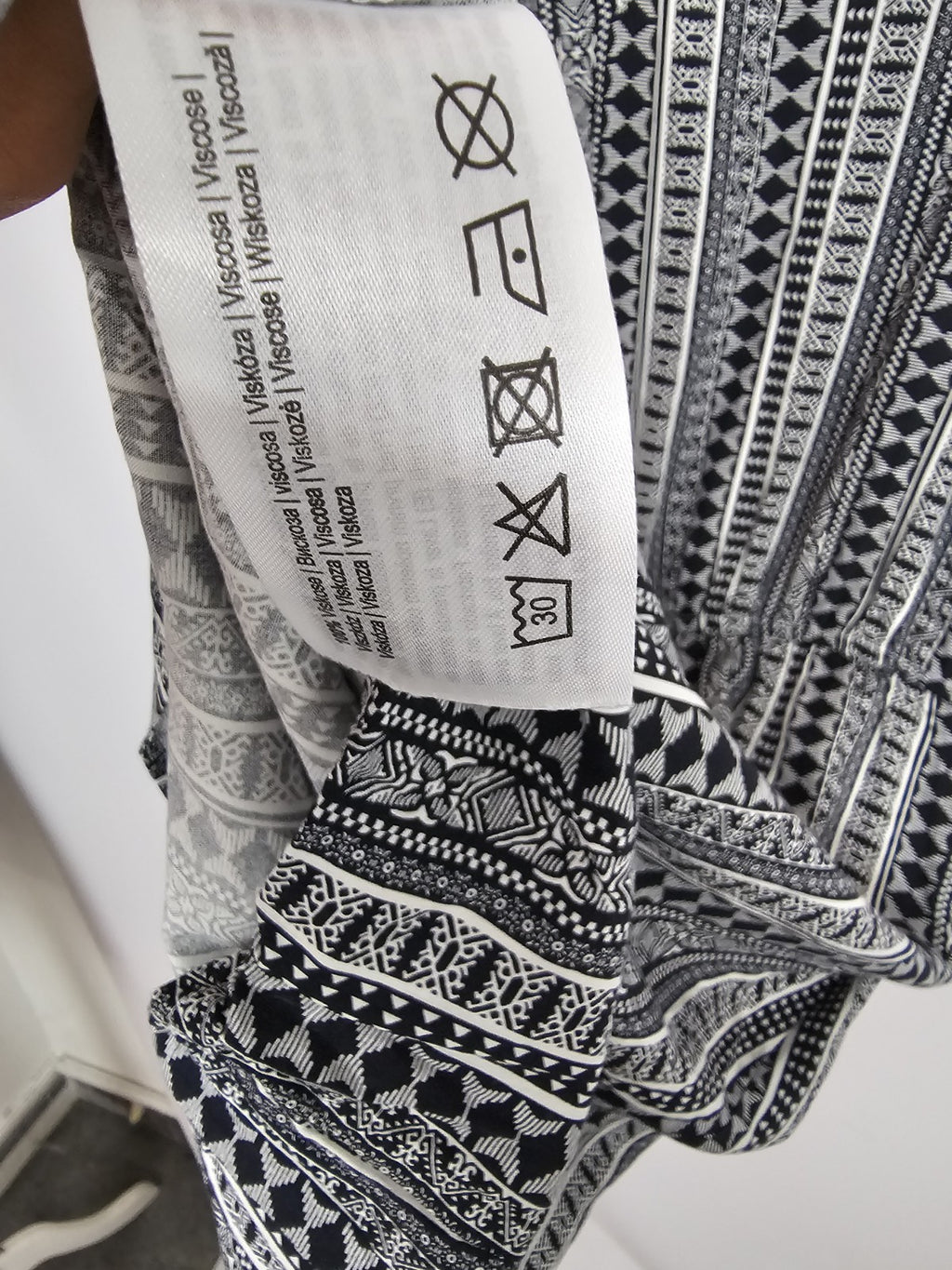 EK9580 Damen Kleid von Tessentials, Schwarz/Weiß, Gr. XL (Entspricht L)4