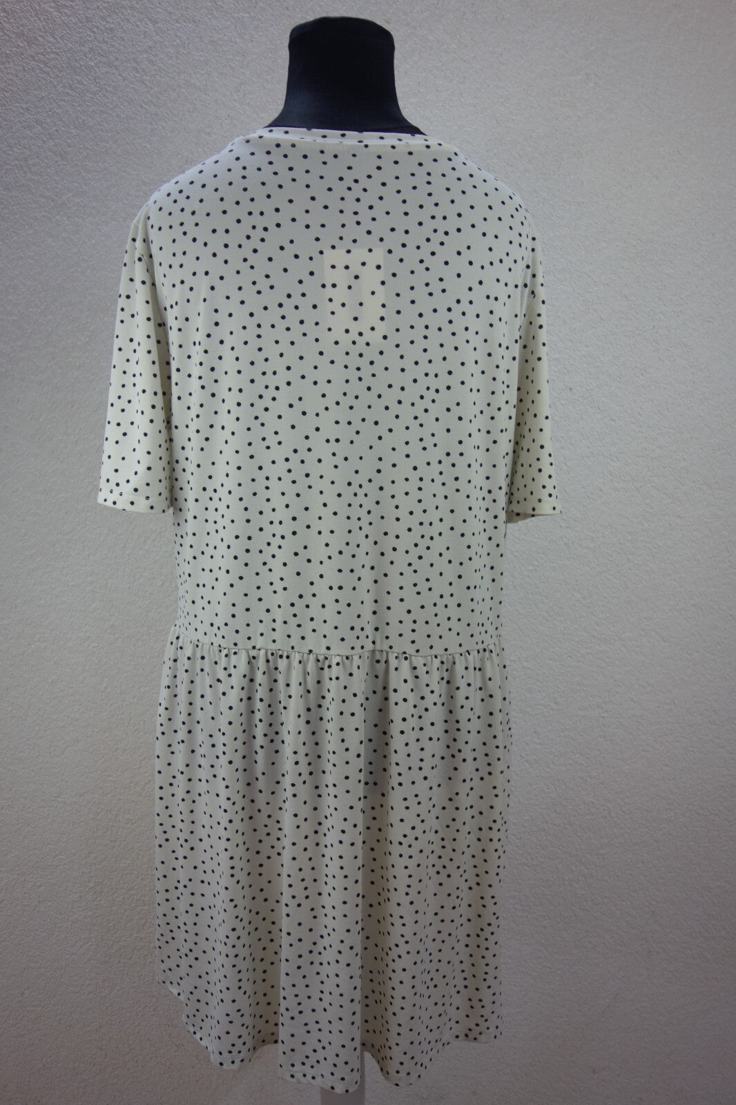 EK0925 Damen Kleid von Jean Pascal, weiß mit Punkten, Gr. L4