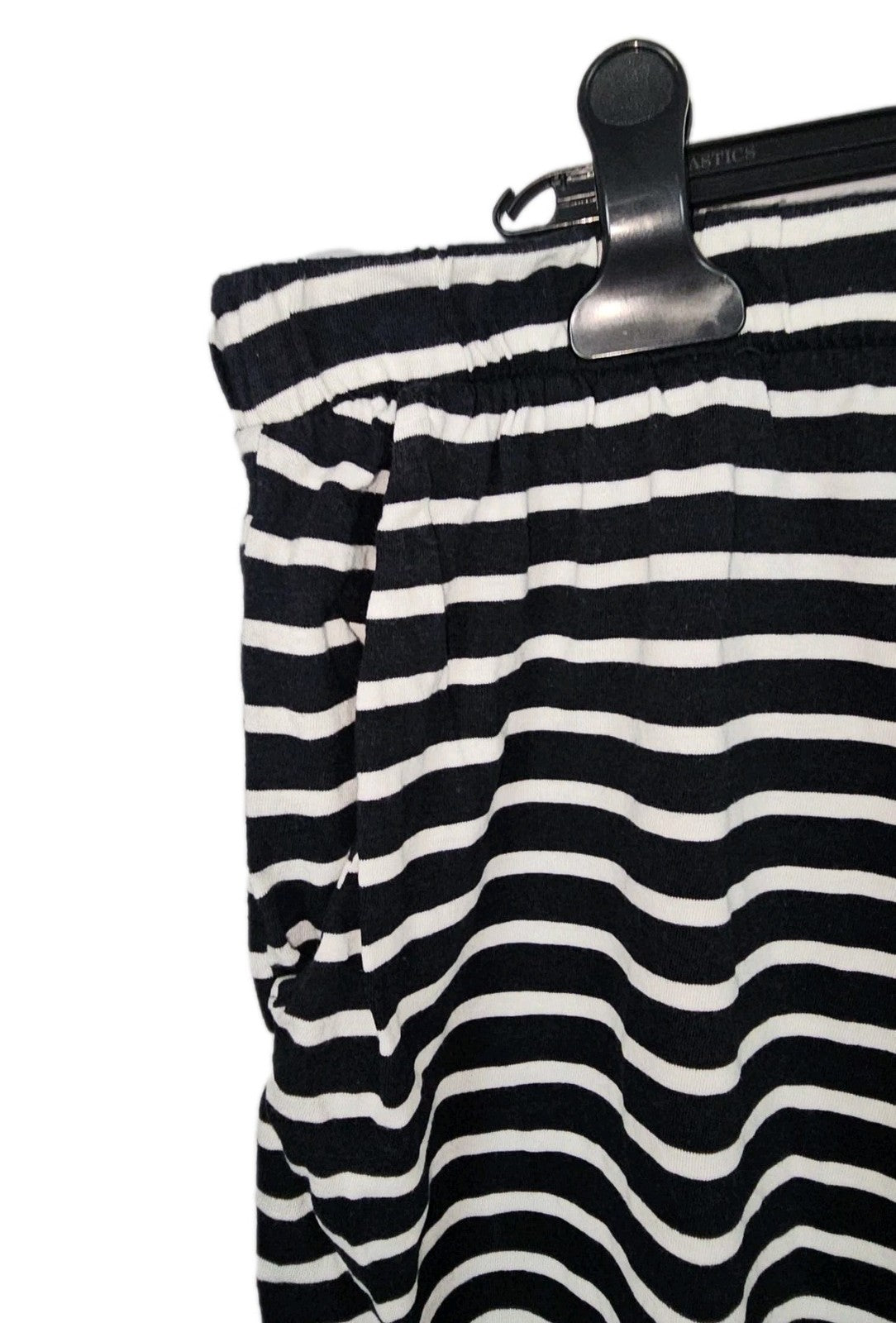 EK10047 Damen Shorts von H&M, schwarz-weiß, Gr.2XL1