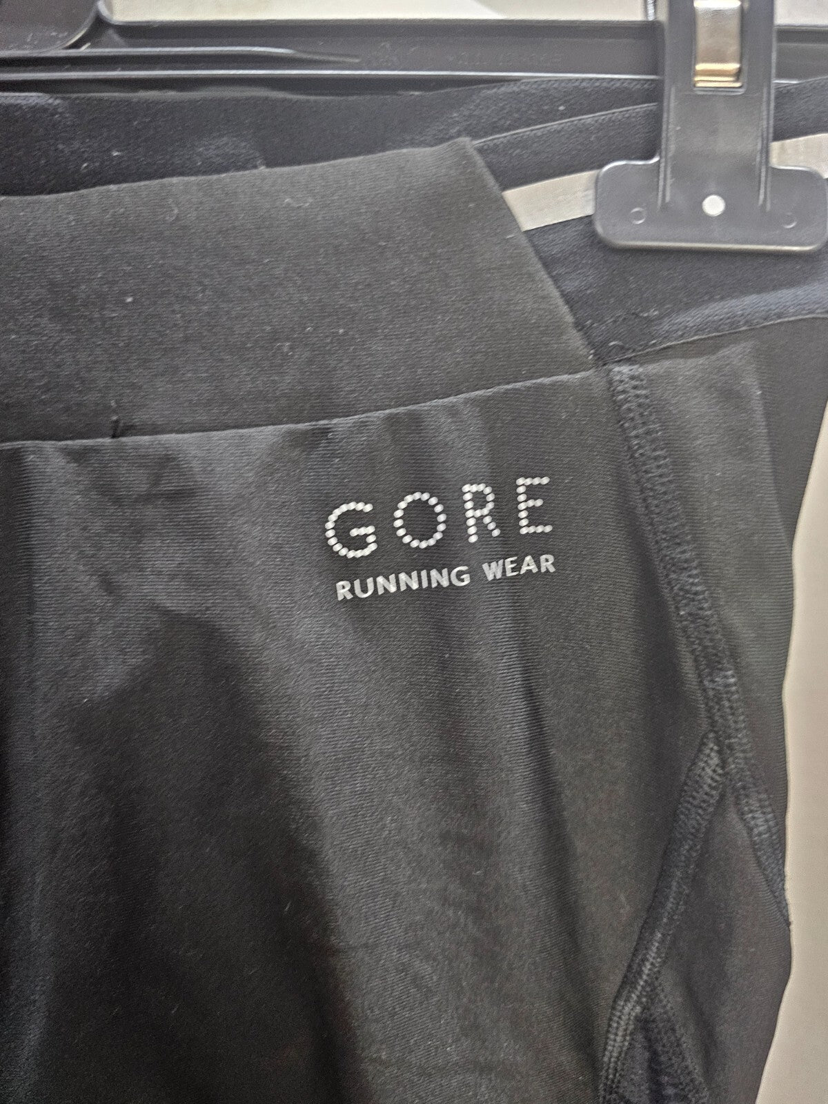 EK1564 Damen kurze Sporthose von Gore, schwarz, Gr. M1