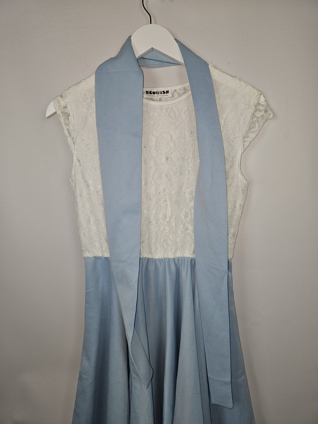 EK6954 Damen Kleid von Egowisch, weiß- blau, mit Gürtel, Gr.S5
