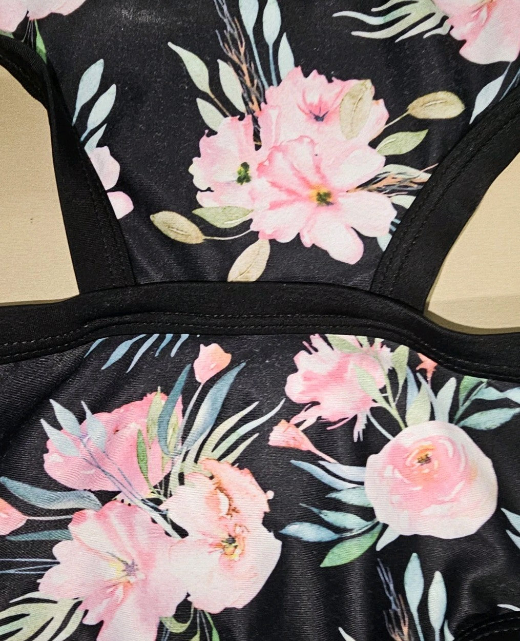 EK10873 Mädchen Badeanzug von SheIn, schwarz mit Blumenmuster, Gr.10Y (134-140)2