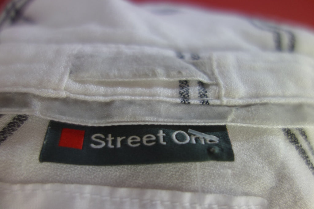 EK3961 Damen Bluse von Street One, weiß kariert, Gr. 384