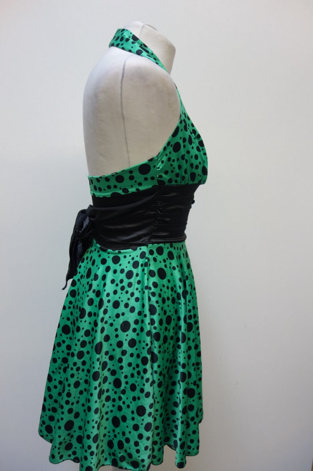 EK3683 Grünes Kleid 2