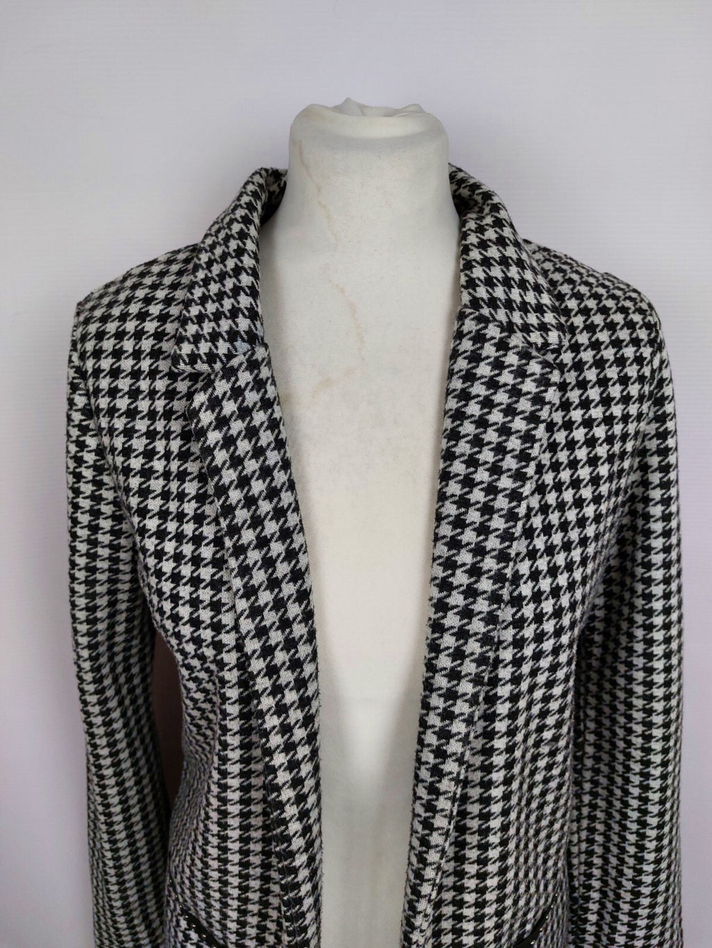 EK4408 Damen Jäckchen von Maison Scotch, schwarz/weiß, Gr. 11